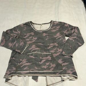 Adorable, gray pink sweatshirt/open back